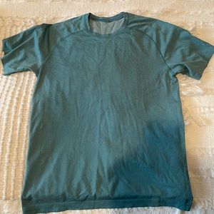 Lululemon metal vent tech SS tee - green - size medium